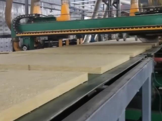 岩棉板保温层的作用原理